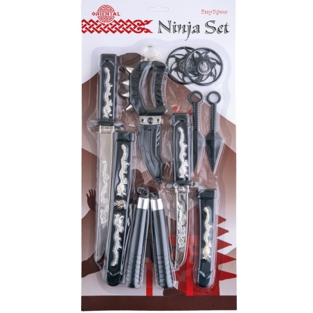 Set ninja avec 6 armes dont kunai, shuriken et katana