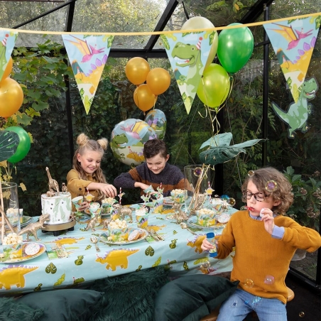 Idée déco pour fêter un anniversaire sur le thème des dinosaures